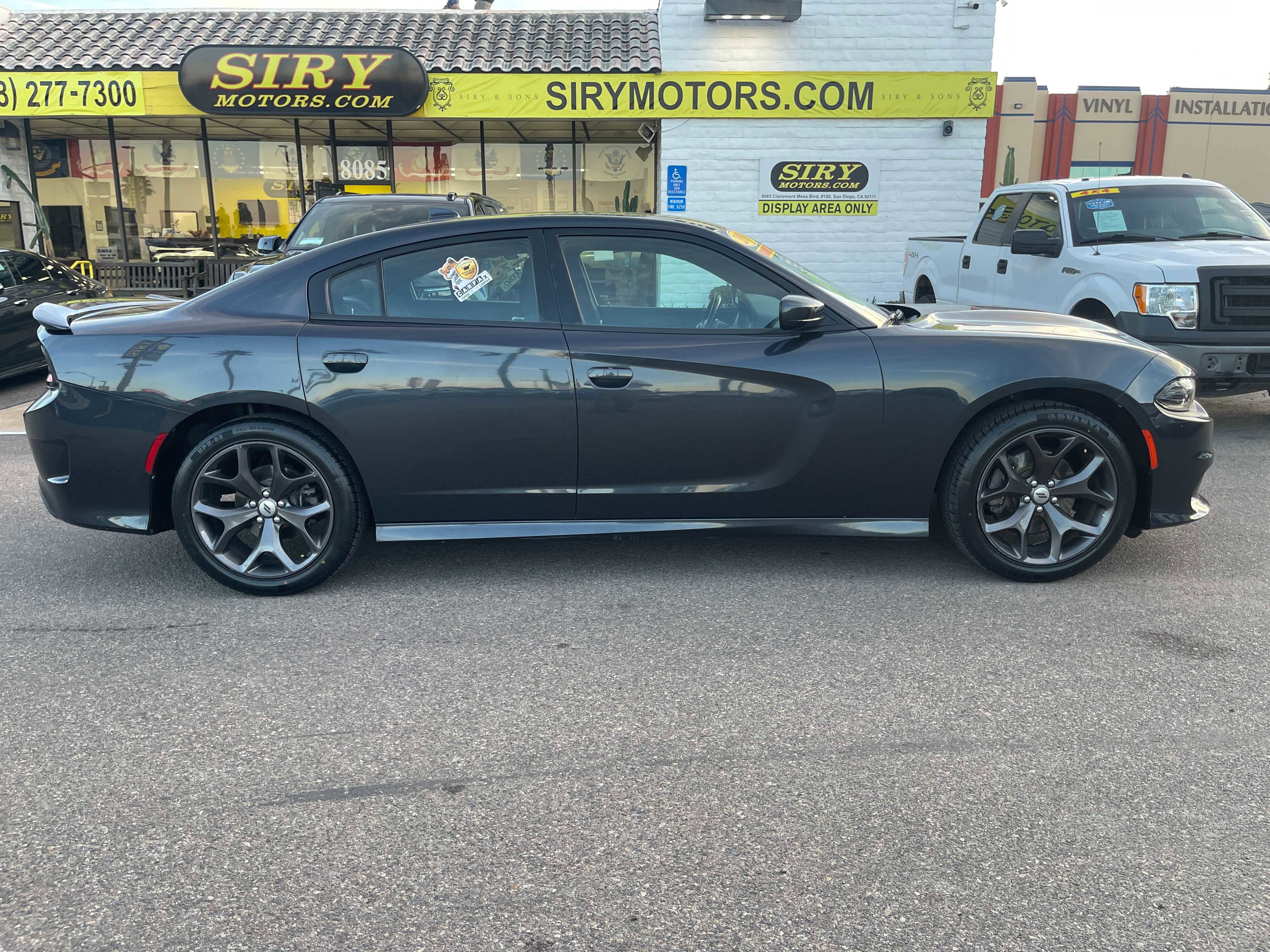 Used 2019 Dodge Charger GT image 2