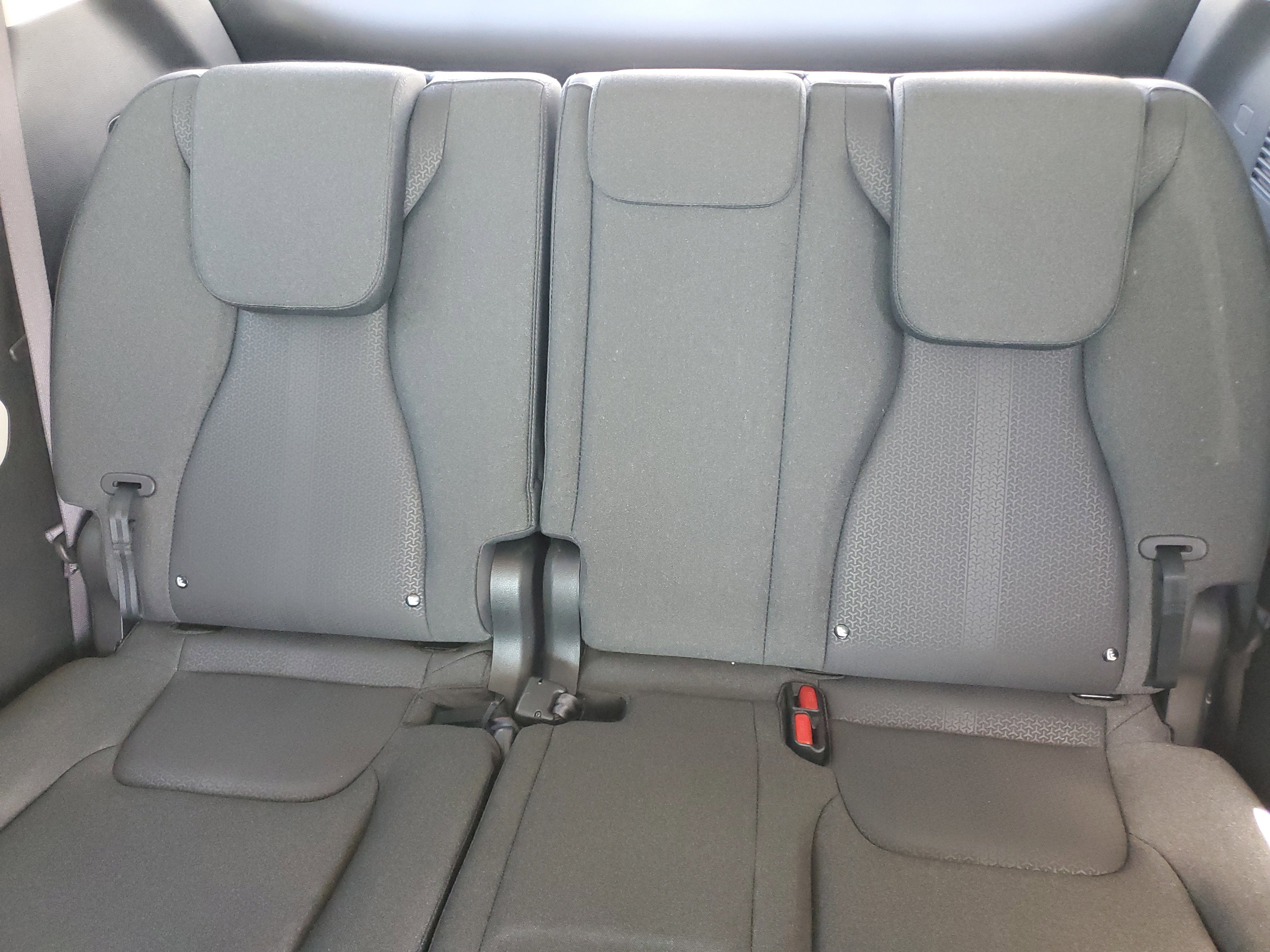 Used 2023 Kia Carnival LX image 23