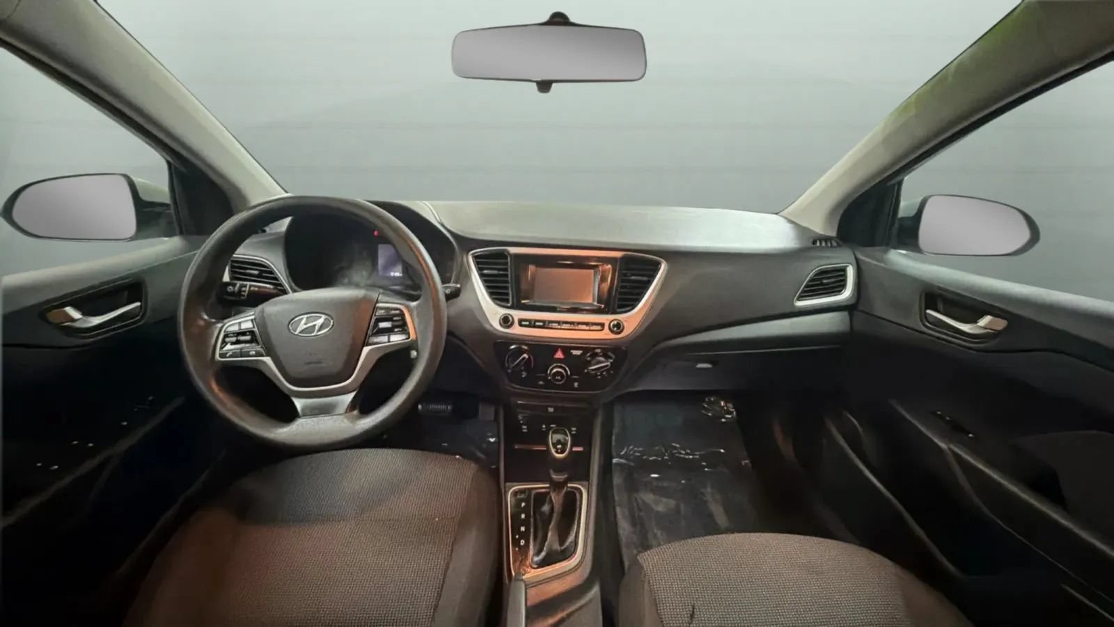 Used 2020 Hyundai Accent SE w/ Cargo Package FWD image 9