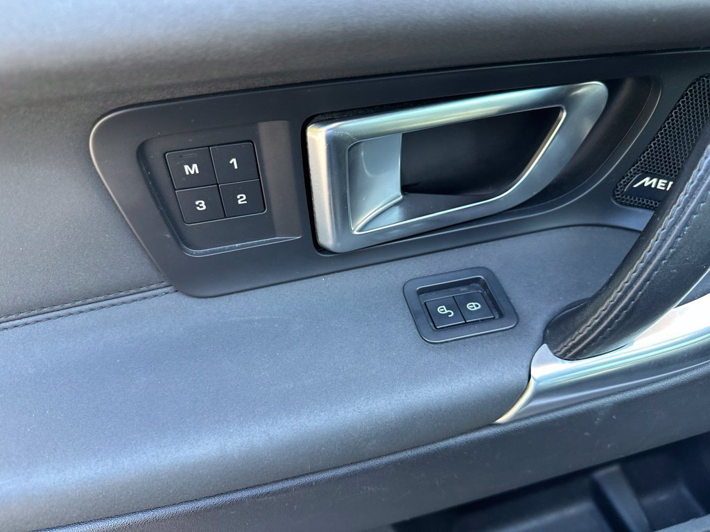 Used 2019 Land Rover Discovery Sport HSE AWD/4WD image 15