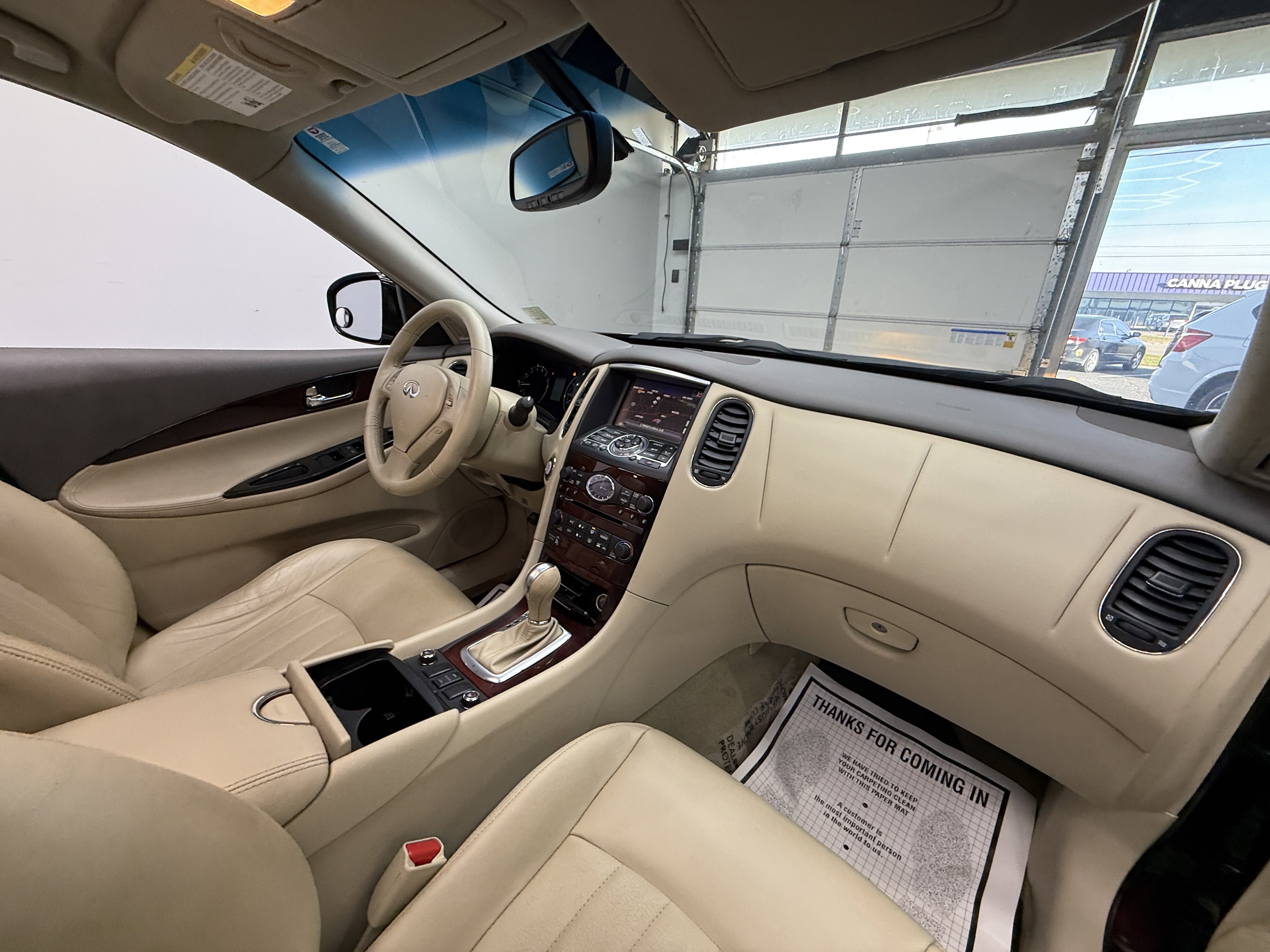 Used 2015 INFINITI QX50 Journey w/ Premium Package image 23