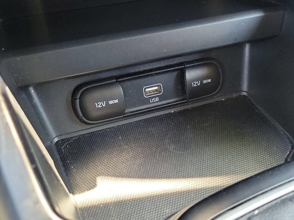 Used 2020 Kia Soul GT-Line FWD image 26