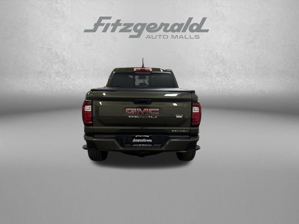 Used 2025 GMC Canyon Denali image 4