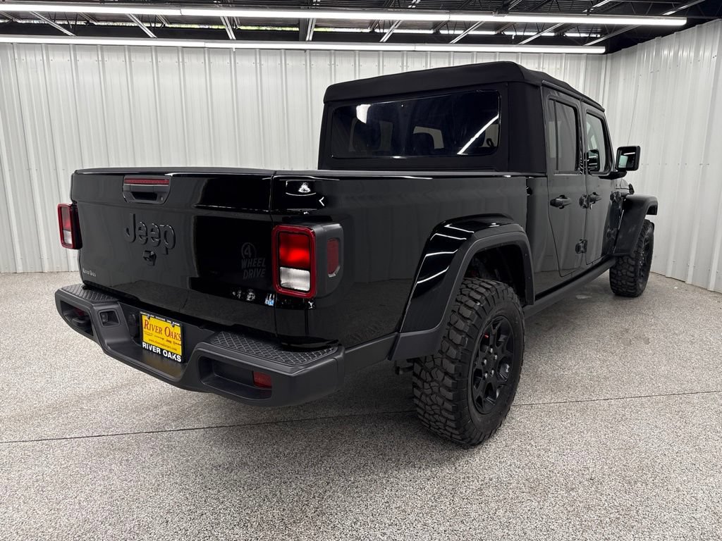 Used 2023 Jeep Gladiator Sport AWD/4WD image 6
