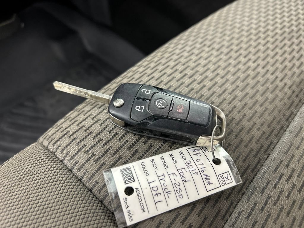 Used 2019 Ford F250 XLT w/ XLT Premium Package AWD/4WD image 17