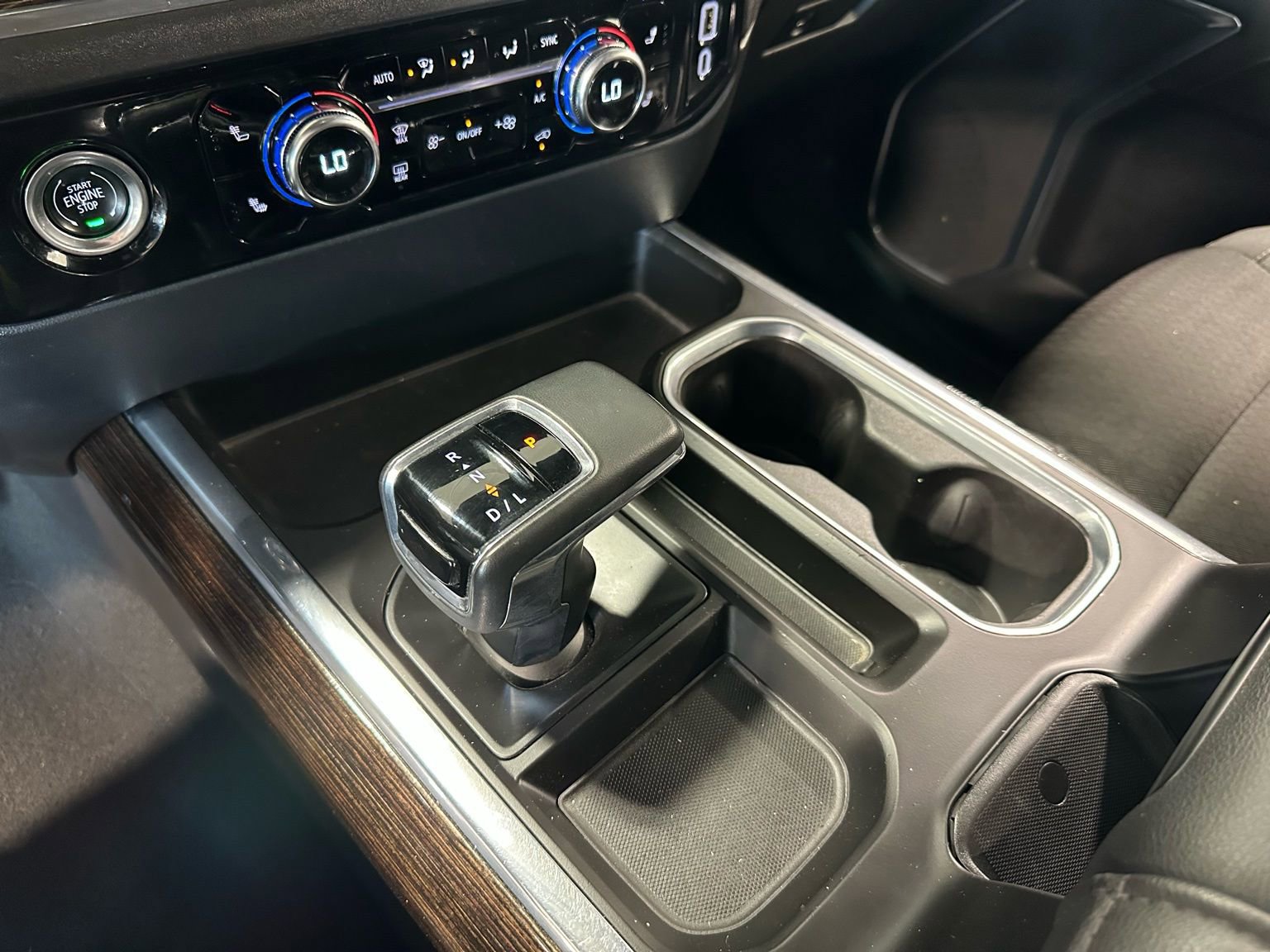 Used 2024 GMC Sierra 1500 Elevation image 28