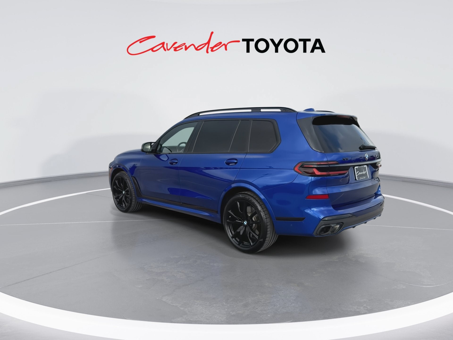 Used 2024 BMW X7 M60i w/ Executive Package AWD/4WD image 6