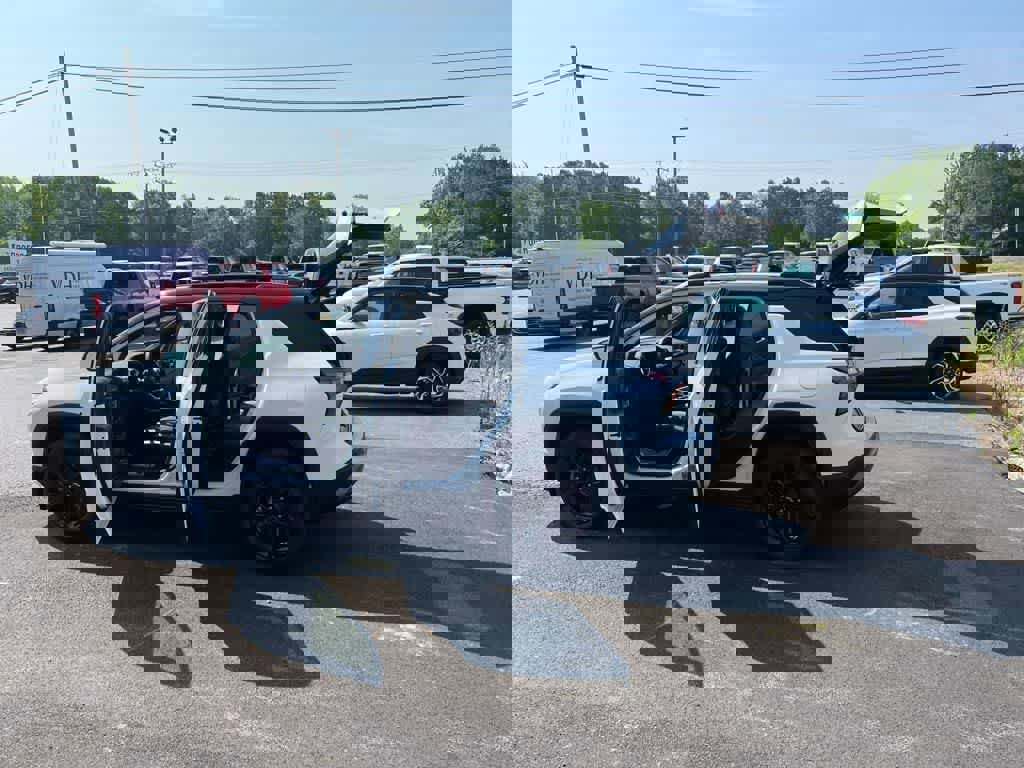 New 2026 Chevrolet Equinox LT w/ Convenience Package II image 49