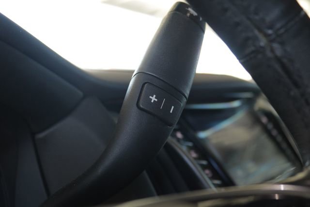 Used 2015 Cadillac Escalade Premium image 13