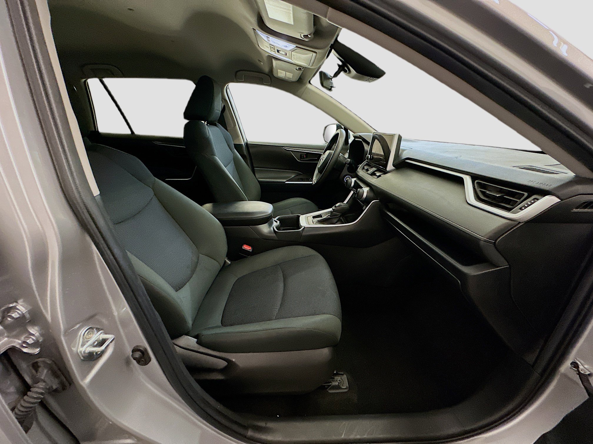 Used 2024 Toyota RAV4 LE image 32