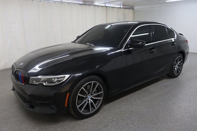 Used 2019 BMW 330i xDrive Sedan w/ Convenience Package AWD/4WD image 3