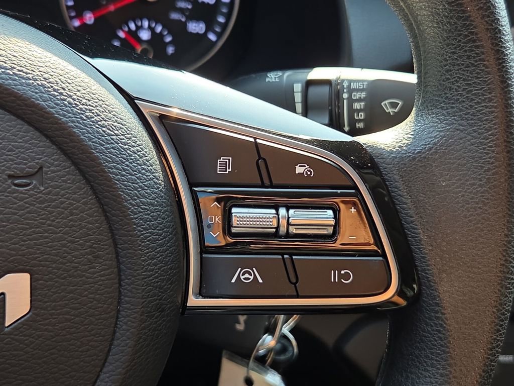 Used 2023 Kia Forte LXS image 28