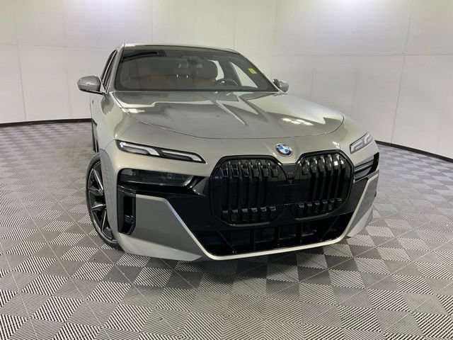 Certified 2023 BMW 760i xDrive AWD/4WD image 9