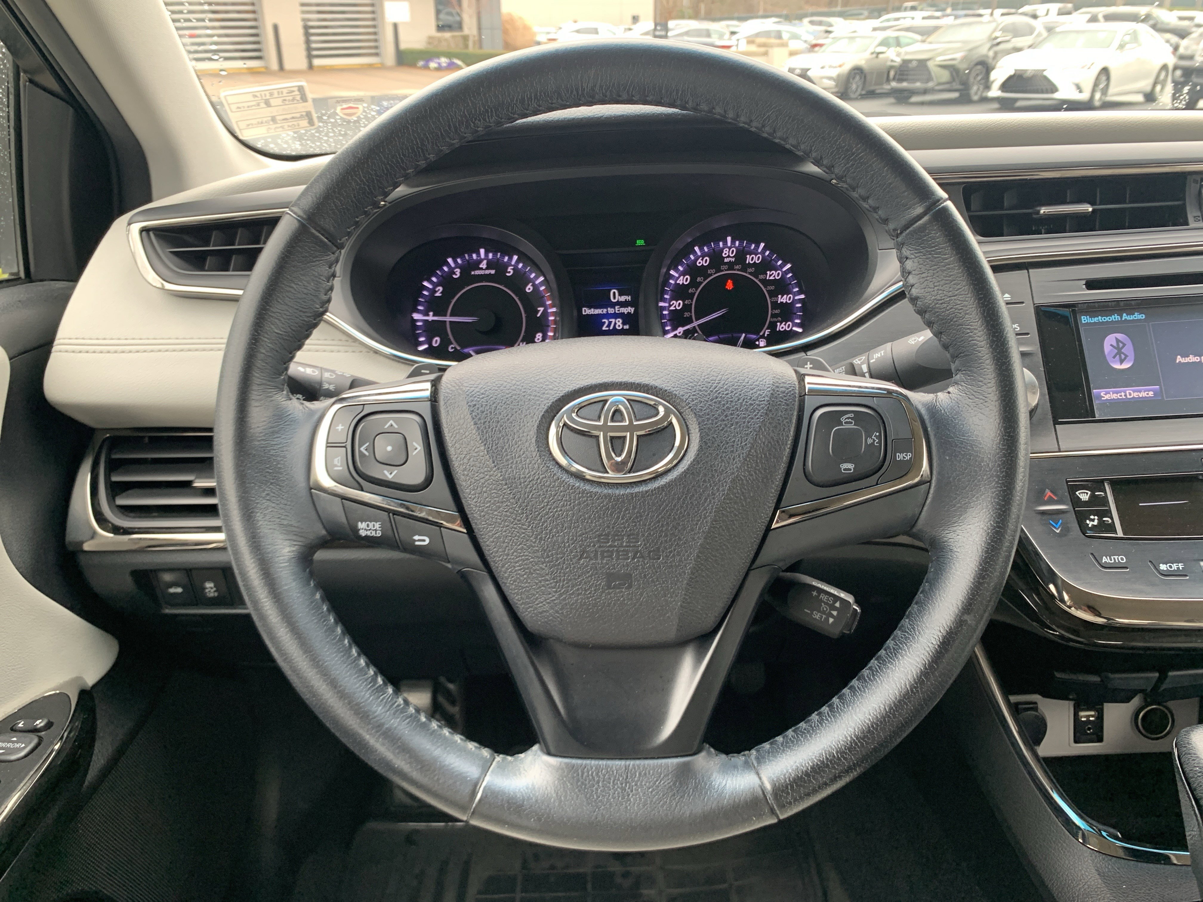 Used 2015 Toyota Avalon XLE image 18