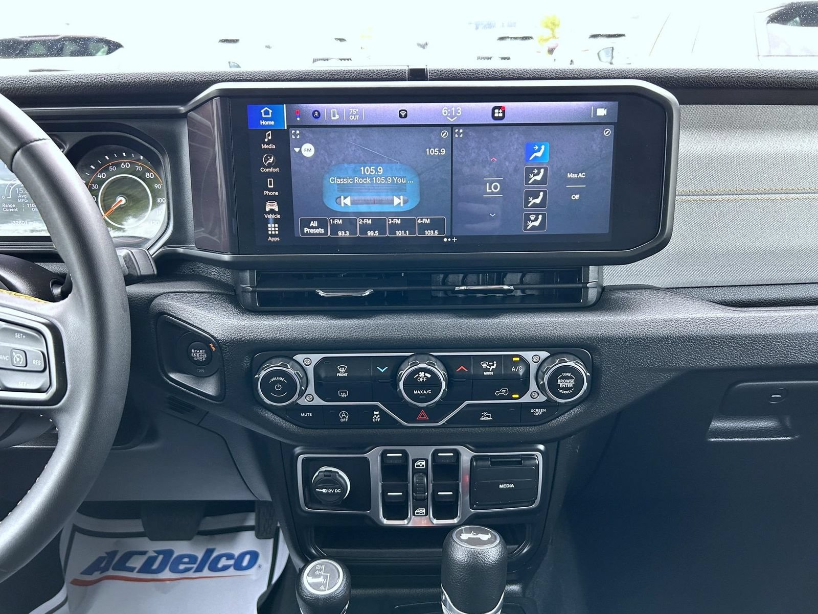 Used 2025 Jeep Wrangler Unlimited Sport AWD/4WD image 13