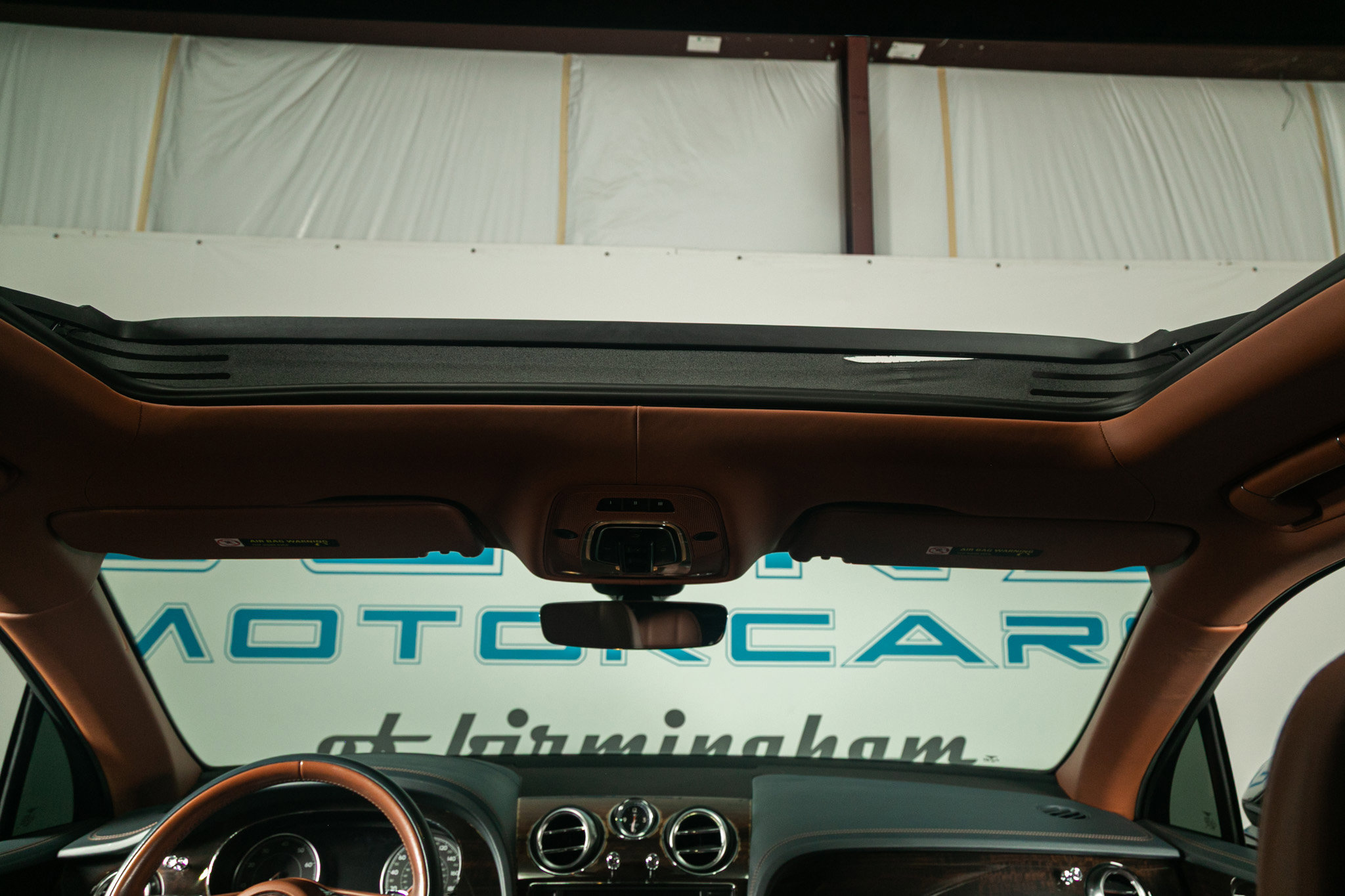 Used 2019 Bentley Bentayga image 28