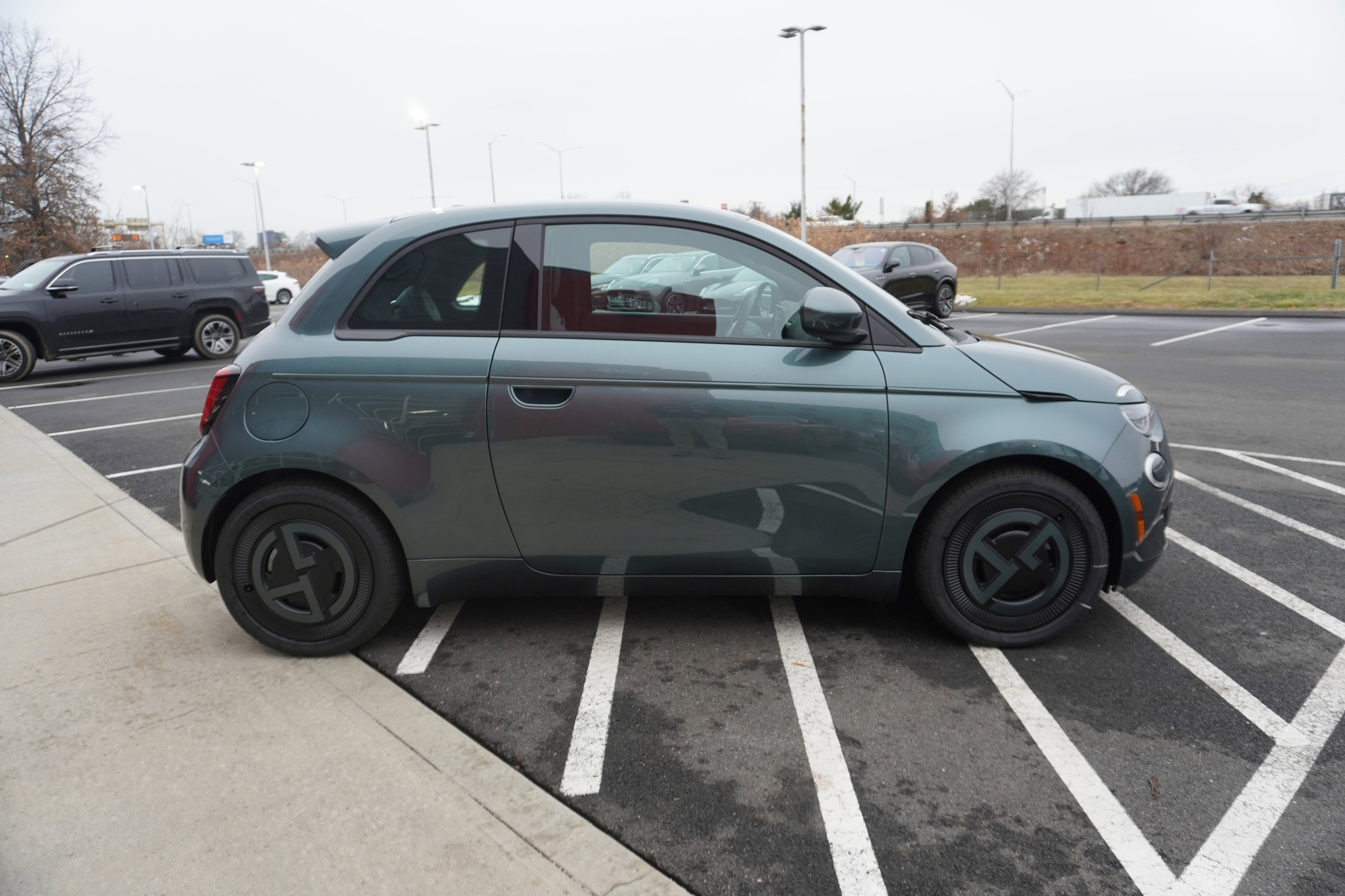 New 2025 FIAT 500 e image 6