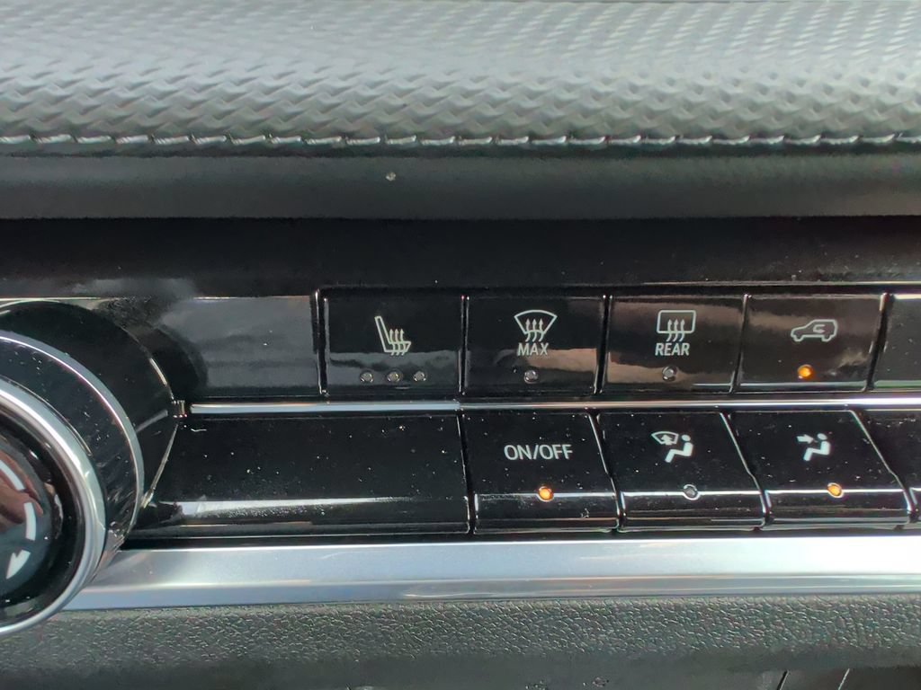 Used 2026 Chevrolet Equinox LT w/ LPO, Floor Liner Package FWD image 14