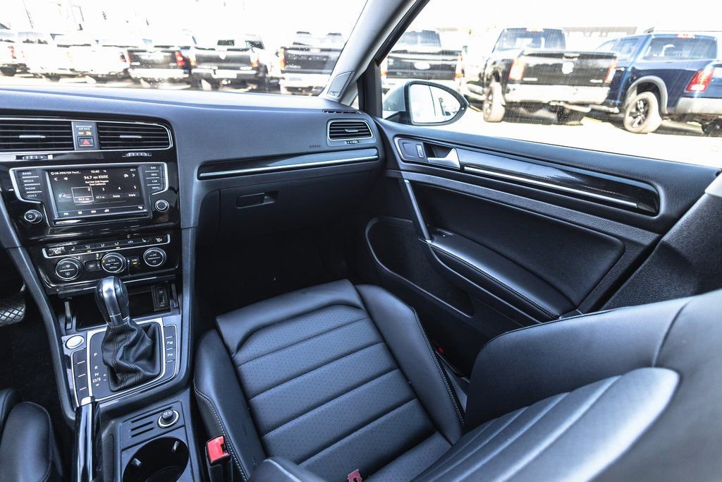 Used 2017 Volkswagen Golf SEL image 24