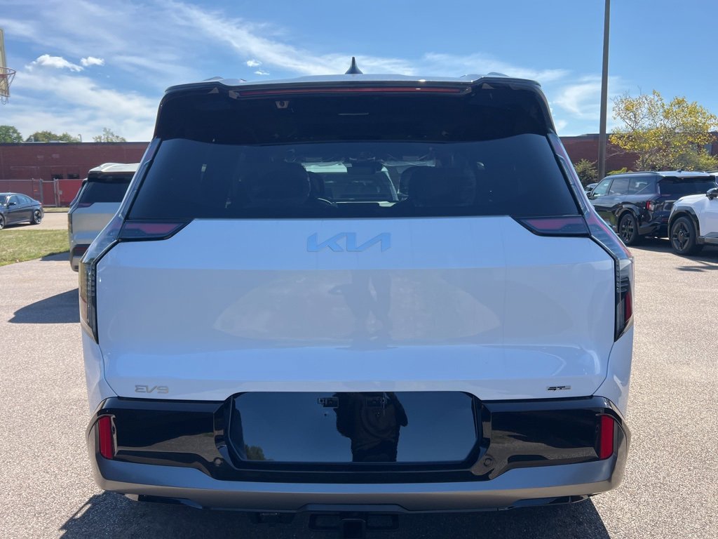 New 2026 Kia EV9 GT-Line image 3