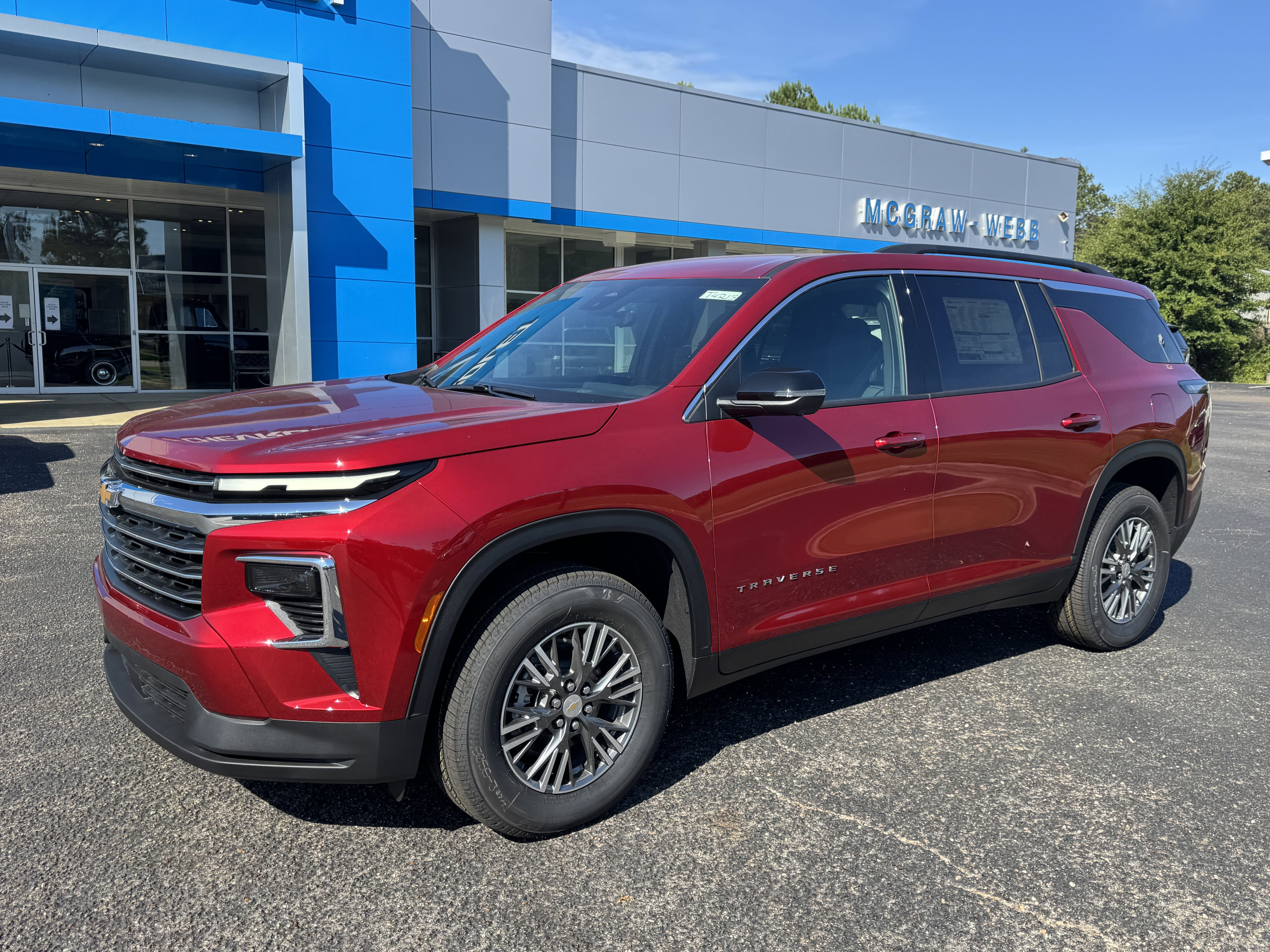 New 2026 Chevrolet Traverse LT w/ Driver Confidence Package image 3