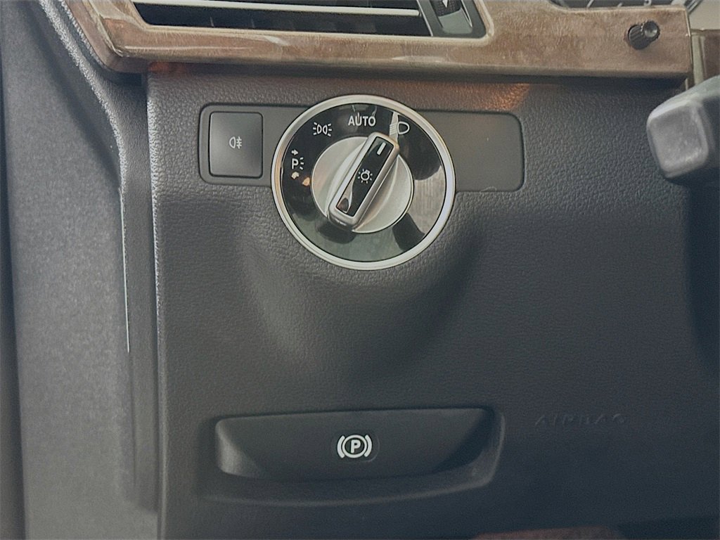 Used 2013 Mercedes-Benz E 350 Sedan image 10