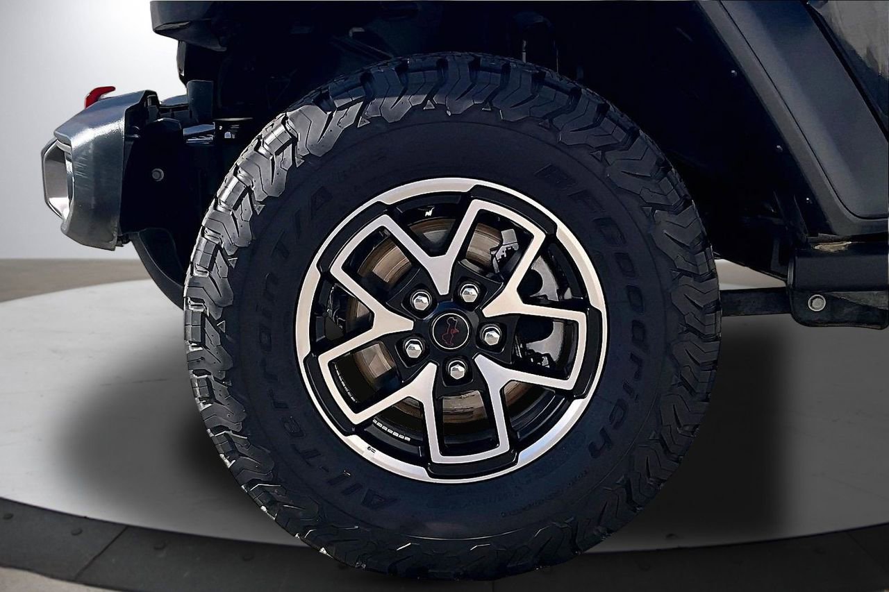 Certified 2025 Jeep Wrangler Unlimited Rubicon image 32