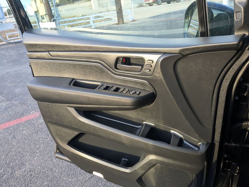 Used 2025 Honda Odyssey Sport-L image 13