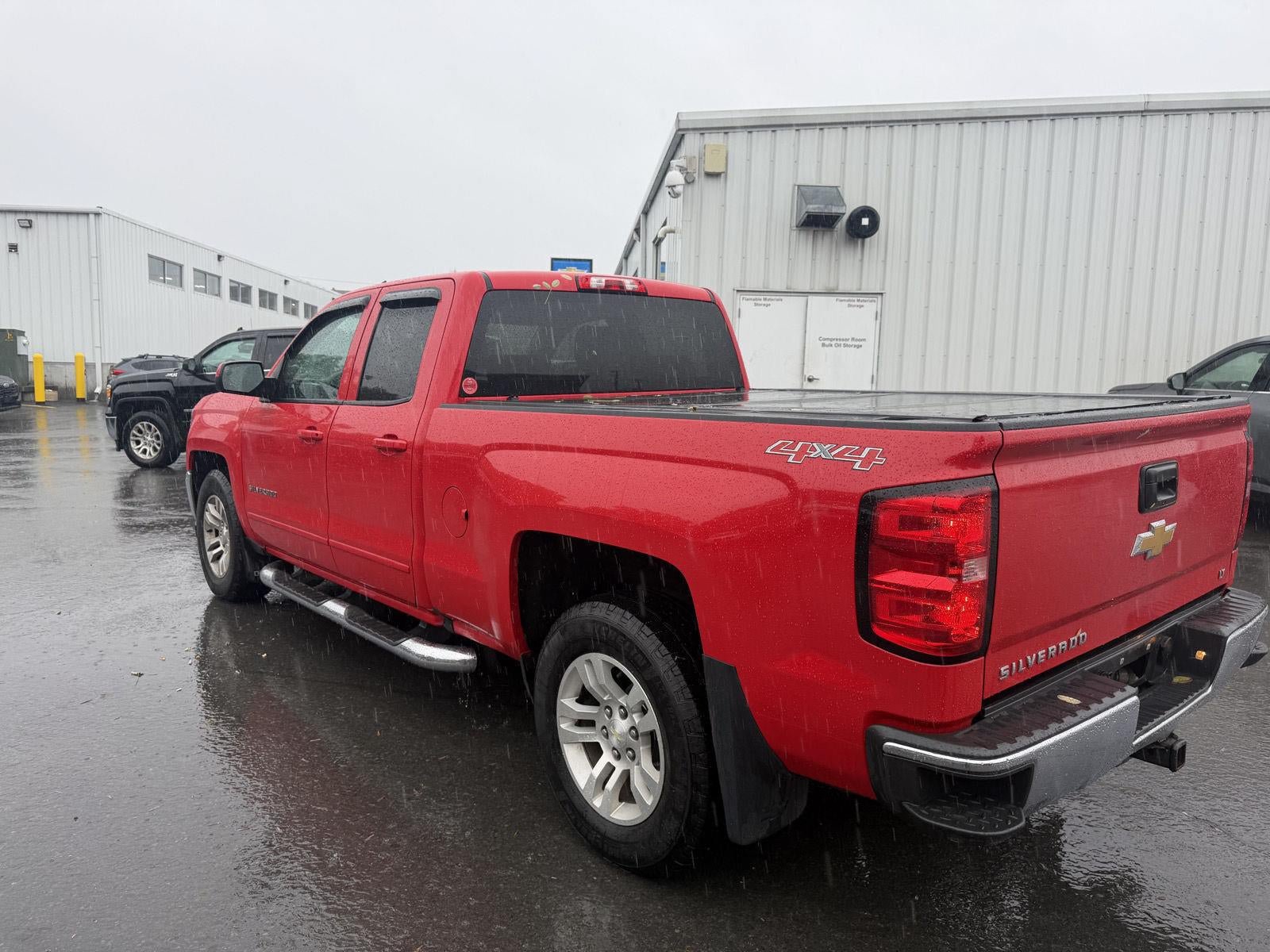 Used 2017 Chevrolet Silverado 1500 LT w/ All Star Edition AWD/4WD image 7