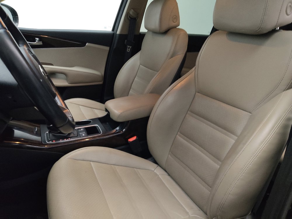 Used 2017 Kia Sorento EX image 17