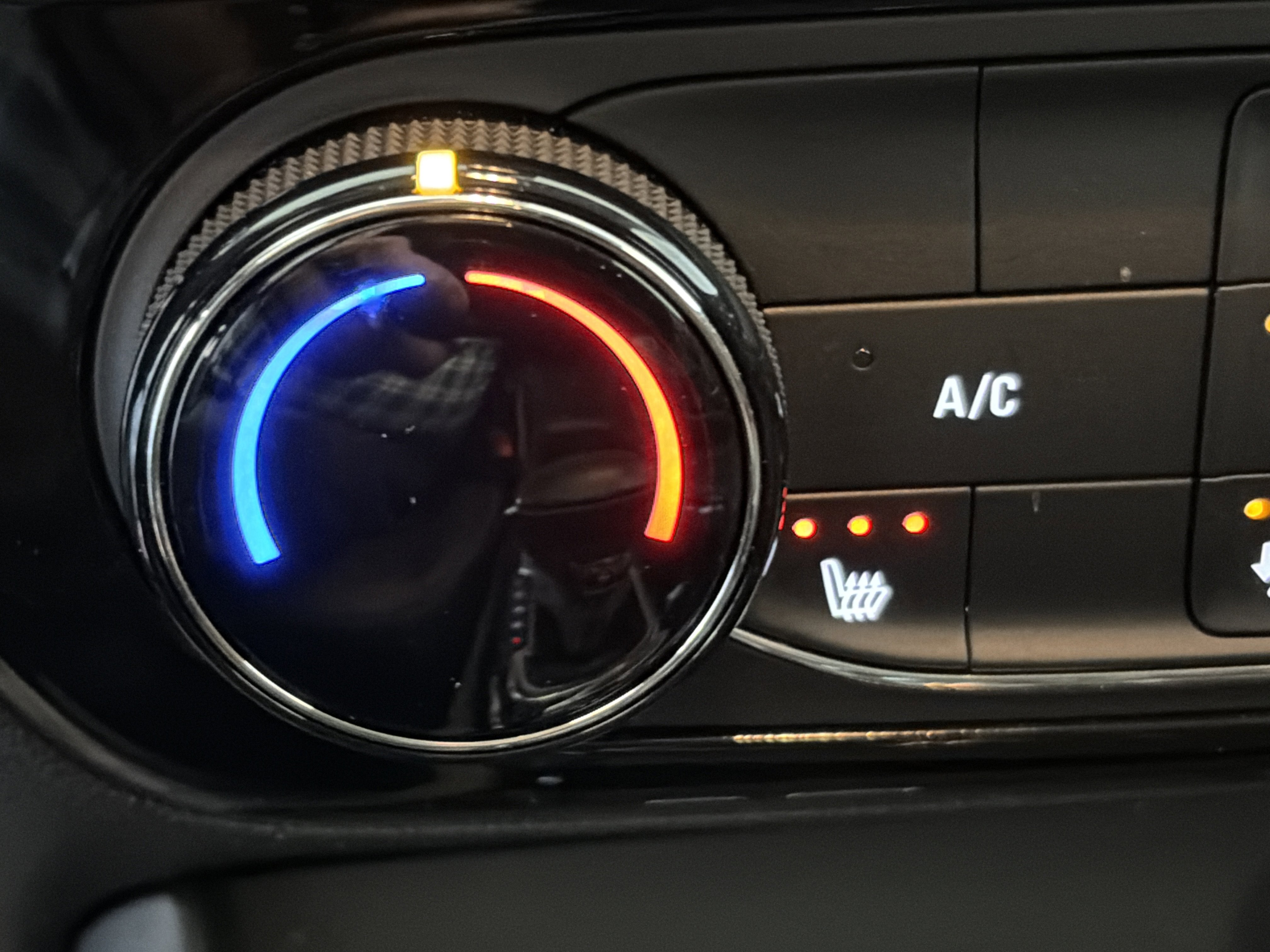 Certified 2025 Buick Encore GX Sport Touring w/ Comfort Package image 21