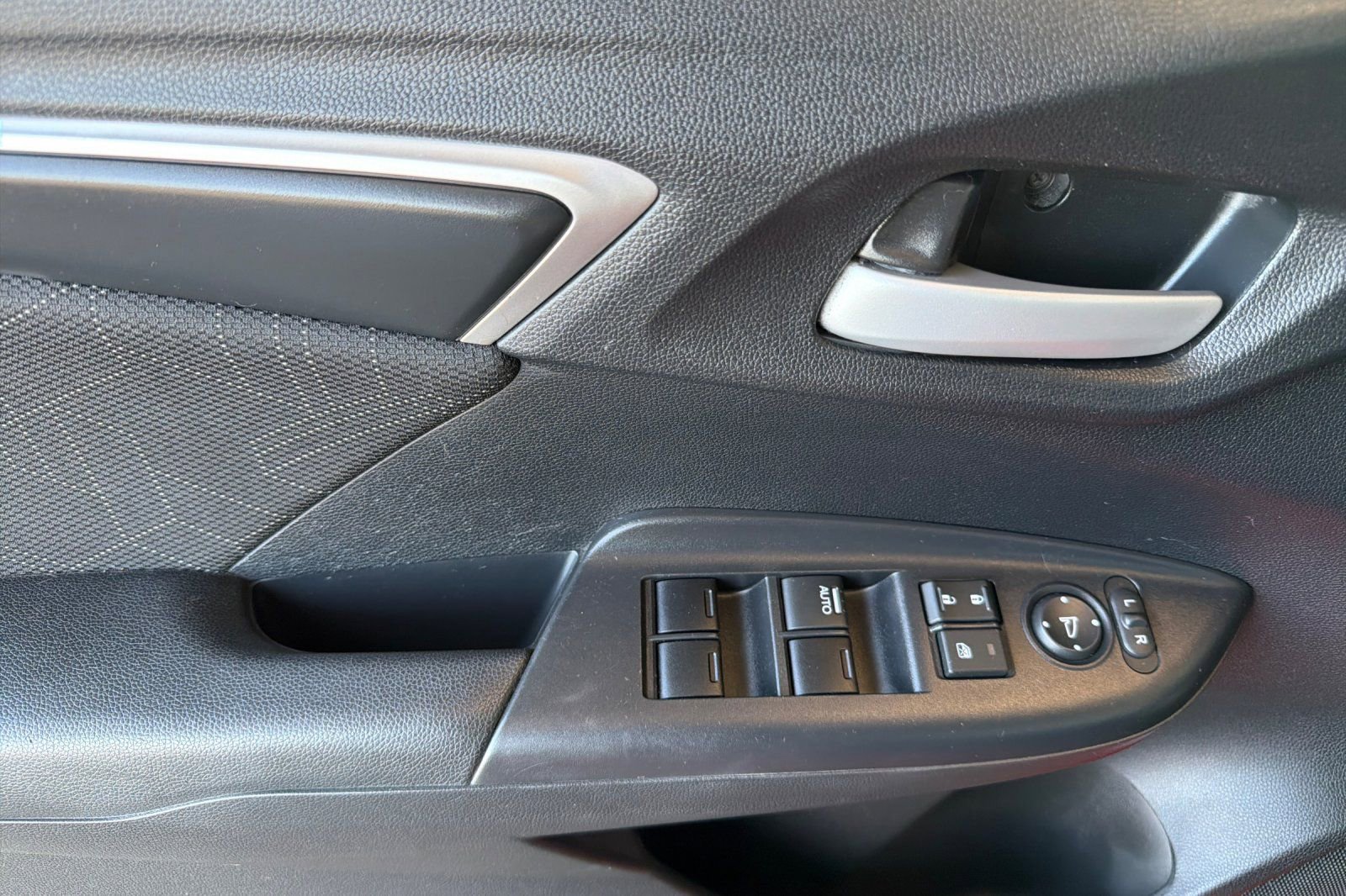 Used 2017 Honda Fit EX image 10