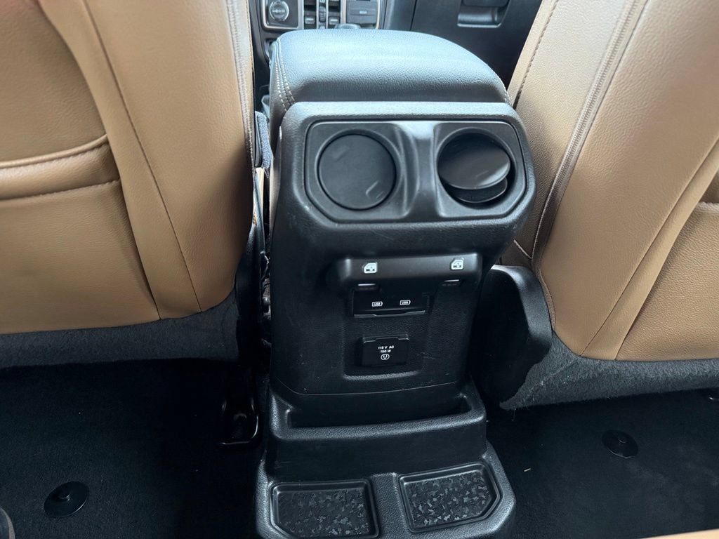 Used 2023 Jeep Wrangler Unlimited Sahara w/ Cold Weather Group AWD/4WD image 26