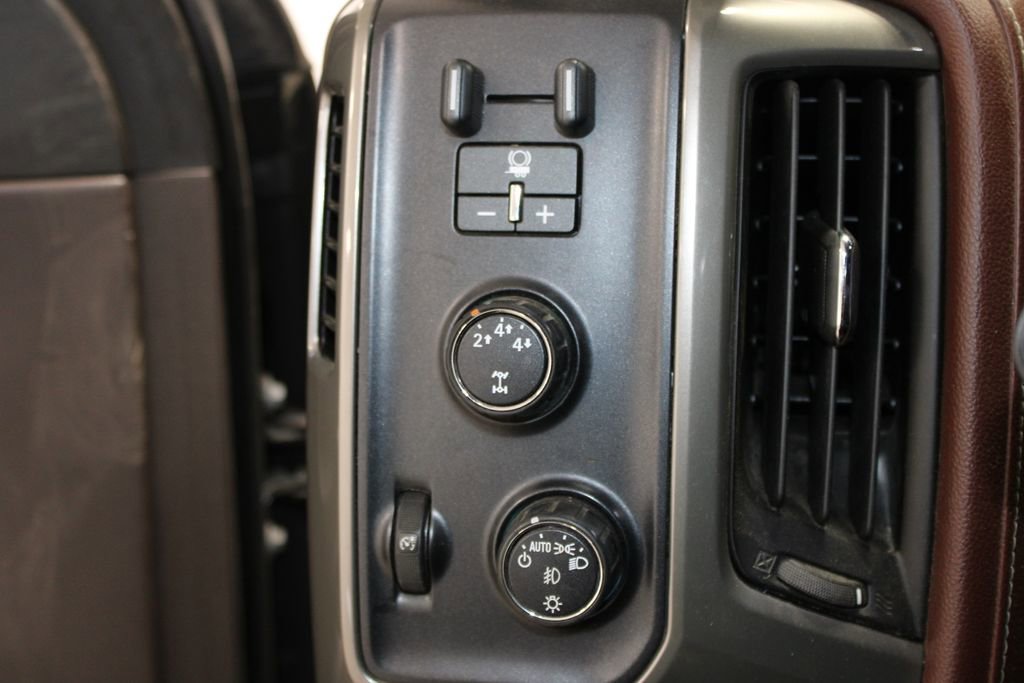 Used 2015 Chevrolet Silverado 3500 High Country w/ Duramax Plus Package image 27