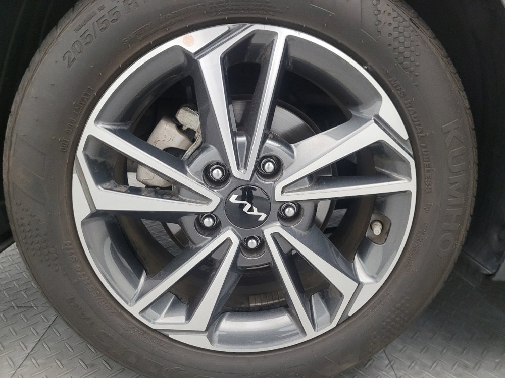 Used 2023 Kia Forte LXS w/ LXS Technology Package image 31