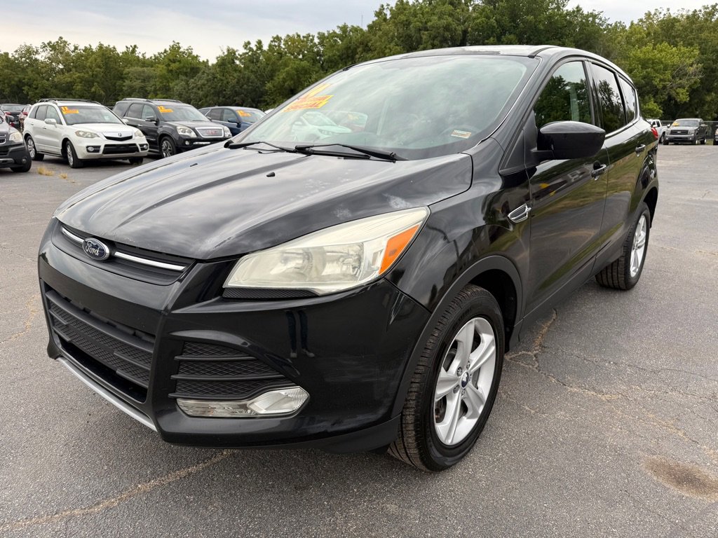 Used 2014 Ford Escape SE image 2