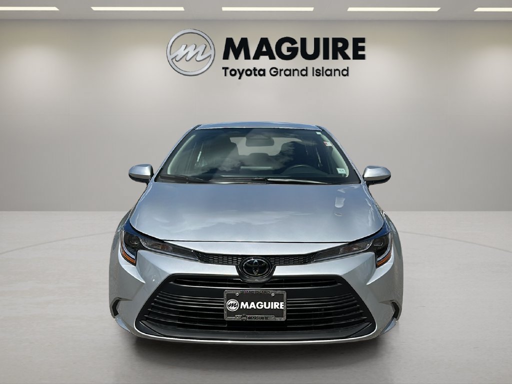 Used 2025 Toyota Corolla LE w/ LE Premium Package FWD image 7
