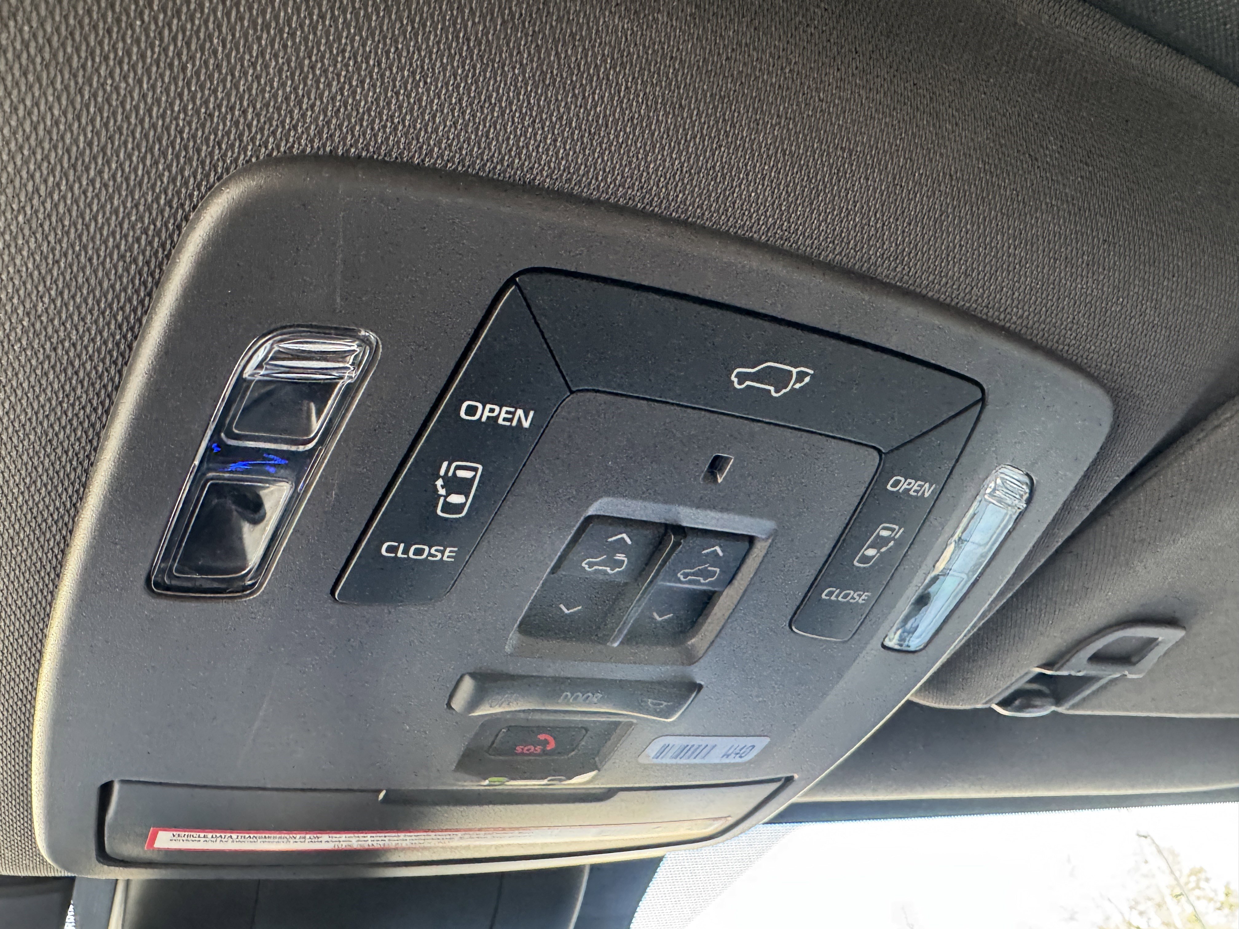 Used 2023 Toyota Sienna Platinum image 34