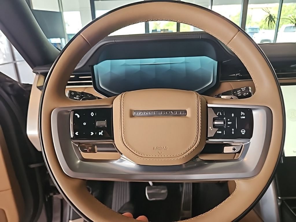 Used 2025 Land Rover Range Rover SE AWD/4WD image 19