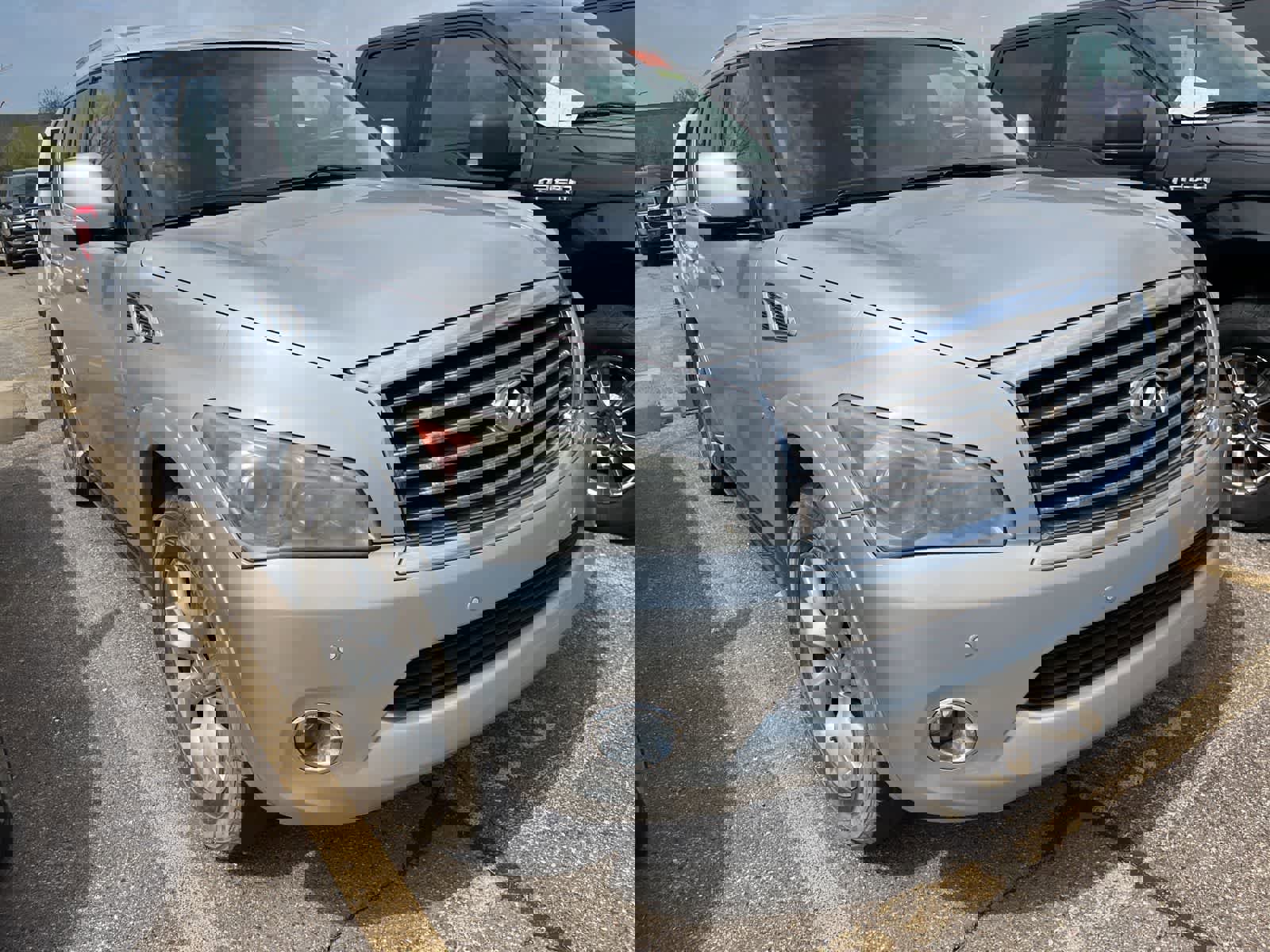 Used 2014 INFINITI QX80 4WD w/ Theater Package image 18