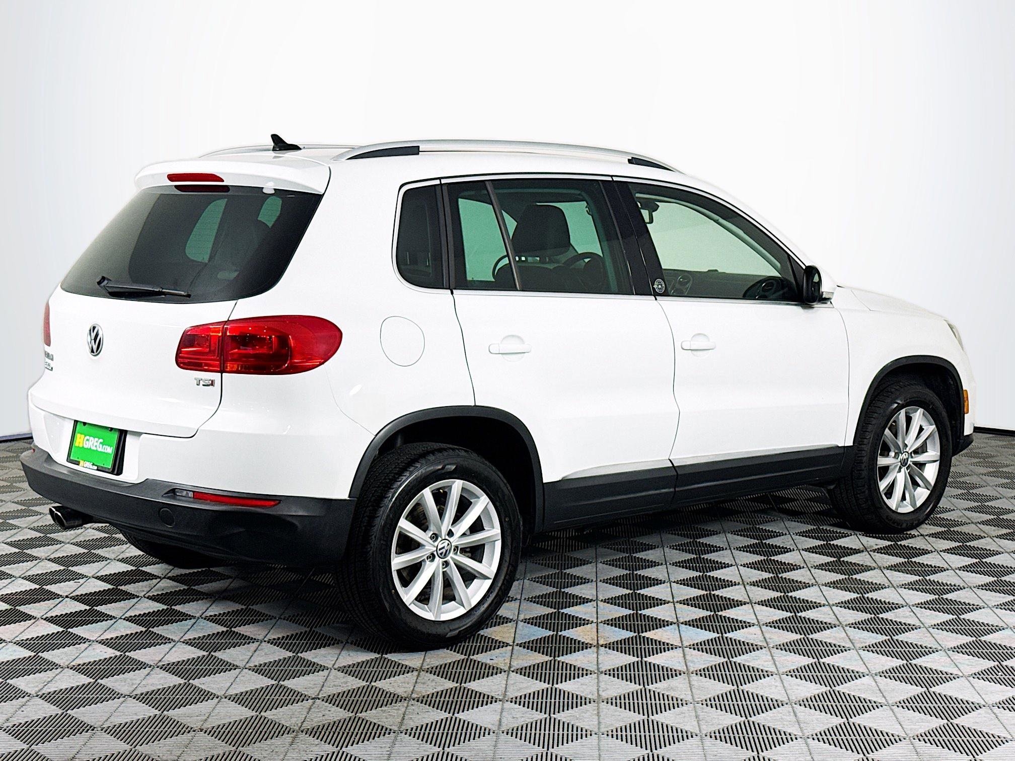 Used 2017 Volkswagen Tiguan Wolfsburg Edition image 10