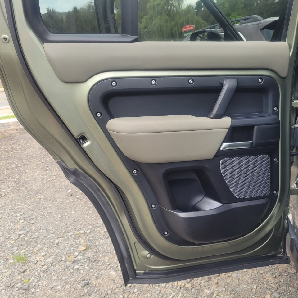 Used 2020 Land Rover Defender 110 S image 32