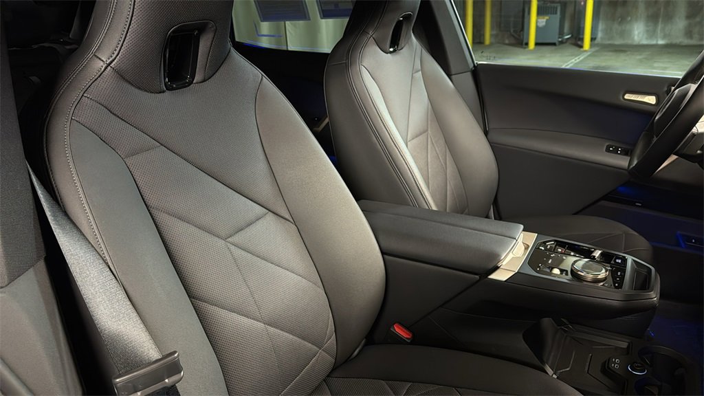 Used 2024 BMW iX xDrive50 w/ Premium Package image 13