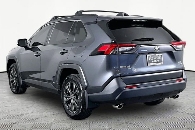 Used 2022 Toyota RAV4 XLE Premium image 4