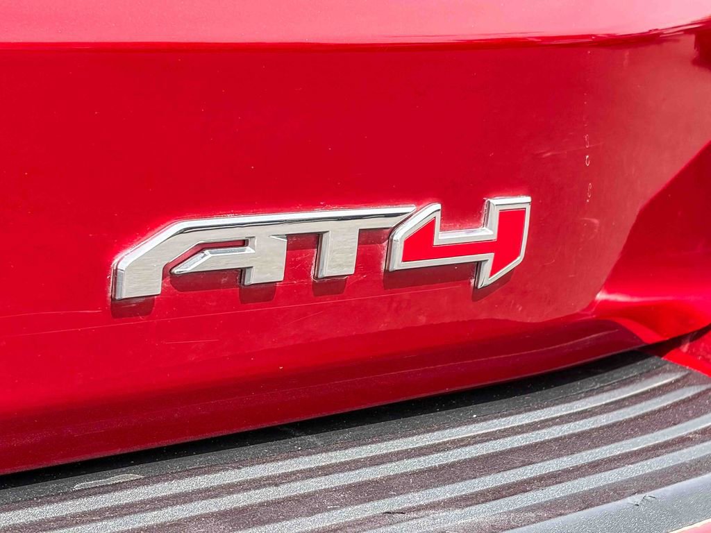 Used 2022 GMC Yukon XL AT4 image 11