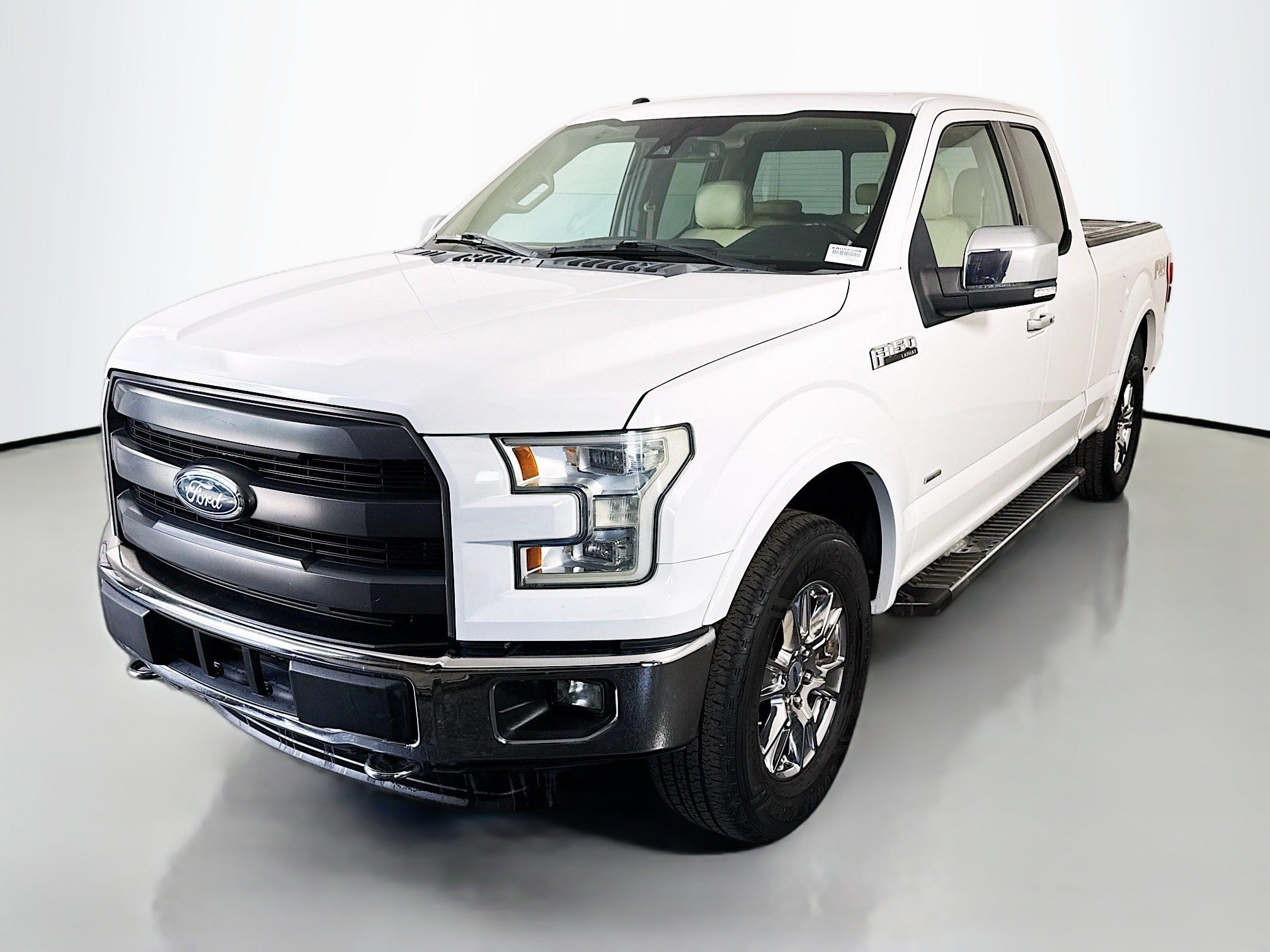 Used 2015 Ford F150 Lariat w/ Equipment Group 502A Luxury AWD/4WD image 4