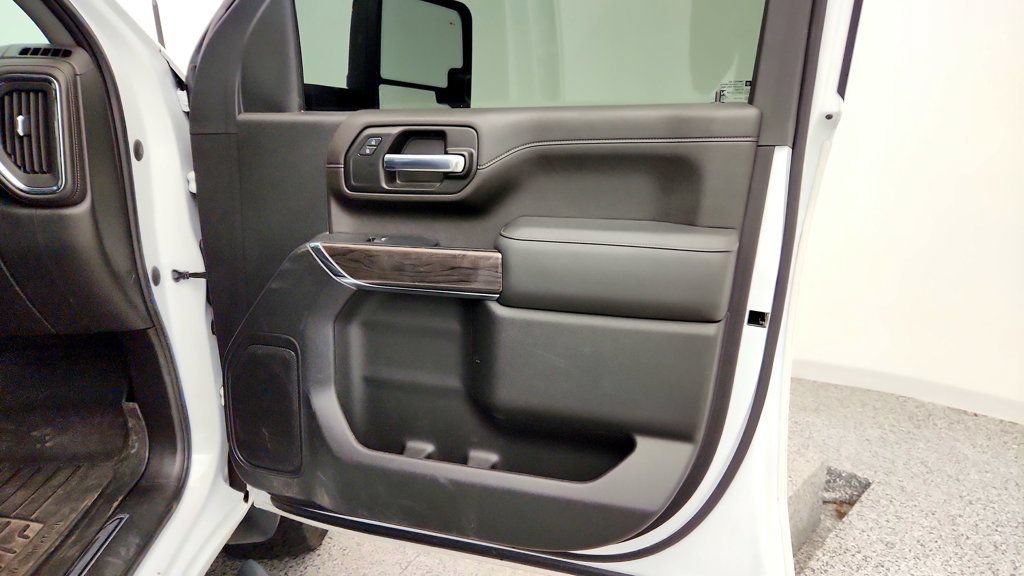Used 2023 Chevrolet Silverado 2500 LTZ w/ LTZ Plus Package AWD/4WD image 23