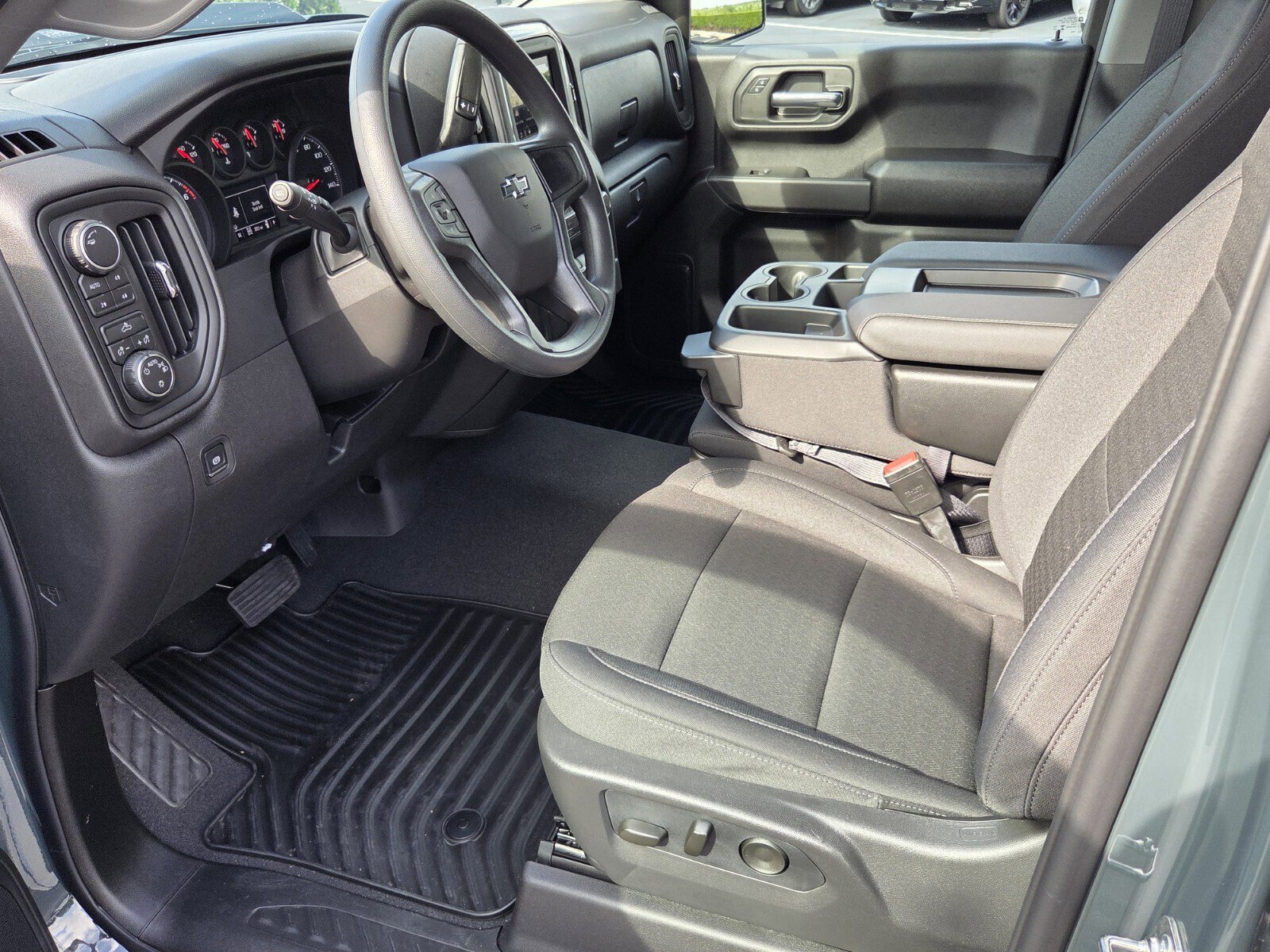 New 2026 Chevrolet Silverado 1500 Custom Trail Boss w/ Dark Appearance Package AWD/4WD image 6
