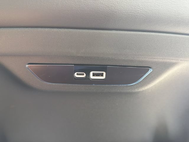 Used 2026 Chrysler Pacifica Select FWD image 48