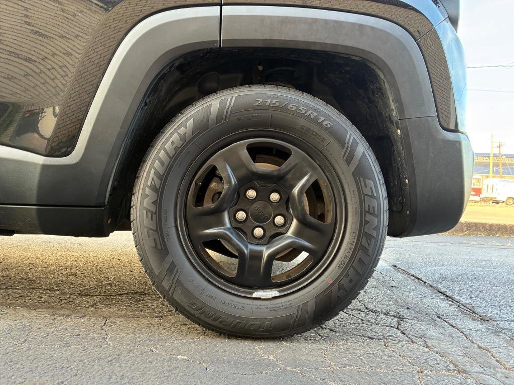 Used 2017 Jeep Renegade Sport w/ Power & Air Group image 22